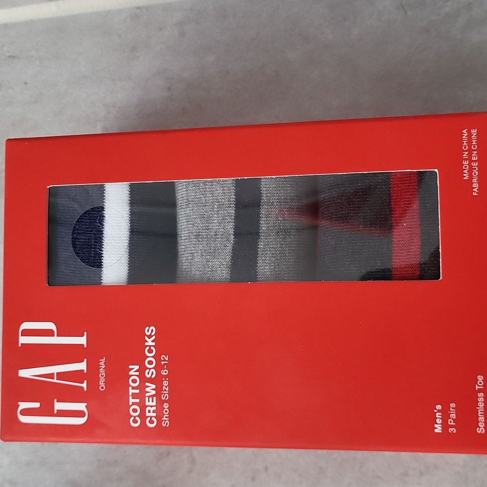 Gap cotton crew socks 3 pairs 6-12